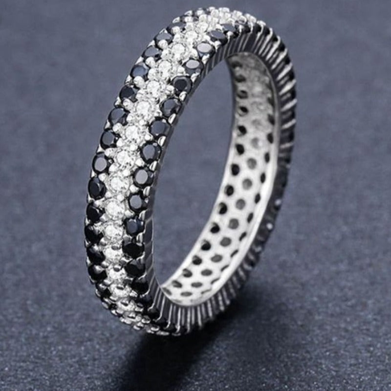 Classic Jewelry Rings Round Black